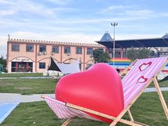 -巨鹏飞梦幻海岸