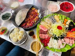 -朱光玉火锅馆·太原旗舰(钟楼街店)