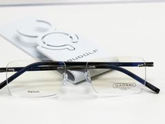 -潘多拉眼镜·蔡司依视路明月(潘家园店)