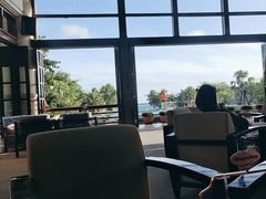 -亚龙湾喜来登·美景台大堂吧