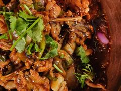 -虾弄弄海派小龙虾·牛羊蝎子火锅