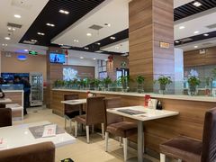 大堂-嘉和一品粥(首经贸店)