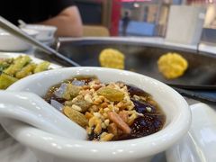 -鲁员外地锅鸡地锅鱼(古墩路店)