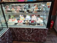 面包甜点陈列柜-精点味道(西安路店)