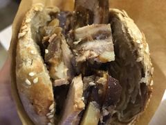 -洪峰浩老北京烧饼夹肉(角门路店)