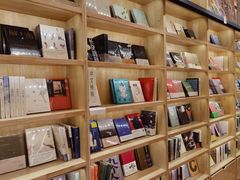 -猫的天空之城概念书店(印象城购物中心店)