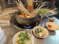 -郑记·古法黑砂锅串串(龙泉店)