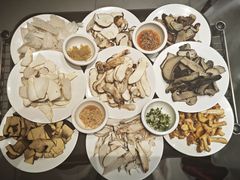 -天宜隆蘑菇宴火锅(石景山旗舰店)