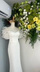 -衣贝姿婚纱礼服馆