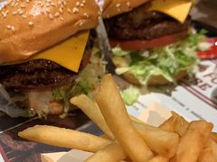 -The Habit Burger Grill 哈比特汉堡(复兴soho店)