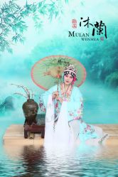 点击看大图 -后宫·古装汉服京剧儿童亲子全家福摄影