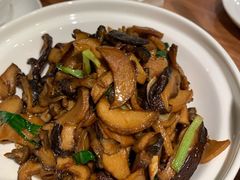橄榄油炒蘑菇-晋家门(弘阳广场店)