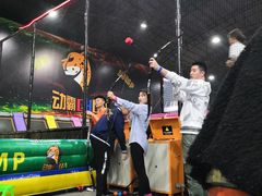 -嘿哟动霸CHUA·新潮玩运动娱乐中心·蹦床滑冰团建乐园