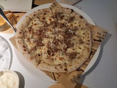 -春树下·树屋花房西餐厅(罍街AS1980店)