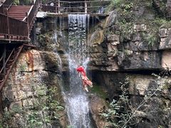 -大平台龙居瀑布旅游区