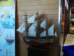 -西沃古尔·拉姆古兰爵士国际机场