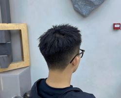-H·Y HAIR SALON烫发·染发·造型