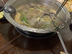 -乡土黄·鲜牛肉火锅·小龙虾(兴业街店)