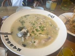 -严记小天府酸菜鱼(西四路店)