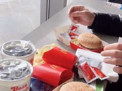 -麦当劳(北苑秋实路店)