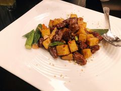 金蒜牛柳粒-夏阳湖皇冠假日酒店-中餐厅