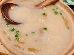 潮界生滚牛肉粥-潮界(虹桥新天地店)