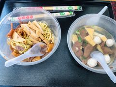 -松树干拌面店