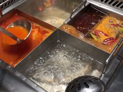 -海底捞火锅鲜切牛肉主题店(长寿路店)