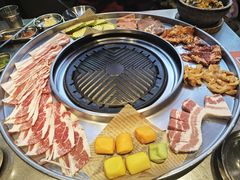 -哈哈碳都·牛肋条无限自助烤肉(台江万达店)