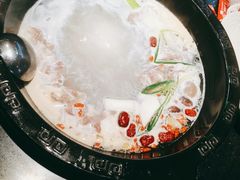 -周周有辣火锅馆(玖耀里店)