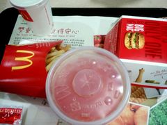 -麦当劳(水坑尾街店)