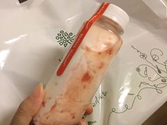 草莓酸奶-仟吉(荟聚中心店)