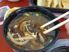 招牌酸辣汤-小牛锅贴(西环路店)