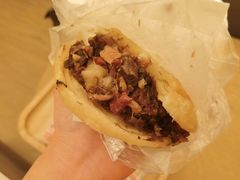 精品火烧-闫家驴肉老店(华电一校店)