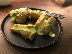 蒜香芝士流心盐可颂-DOPAMINE多巴胺·甜品面包·生日蛋糕(国贸店)