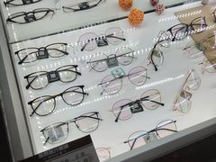 -视野联行眼镜蔡司·依视路官方授权店(顺城店)