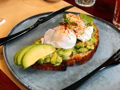 牛油果温泉蛋吐司-O'mills Sourdough Bakery&Bistro(永嘉路店)