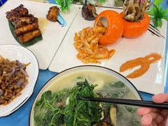 -刘姐啤酒鱼民族演艺餐厅(西街总店)