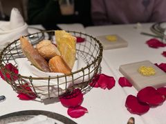 -Mogul Eatery·大亨餐酒馆