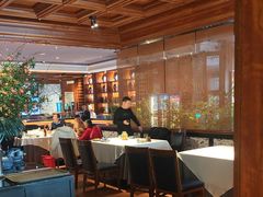 -八府香鸭·啫啫煲(华山路店)