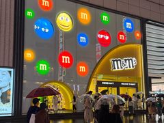 -m豆巧克力世界(上海世茂广场店)