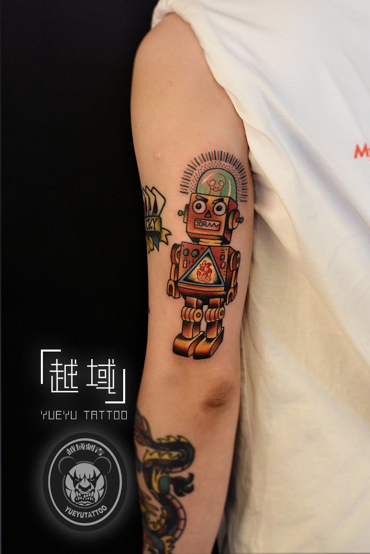 手臂机器人纹身图案