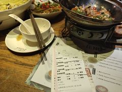 -胡桃里音乐餐厅(陶溪川店)(川湘赣菜·世界百大酒庄直供红酒·音乐表演)