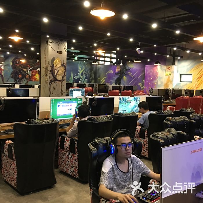 东初网咖