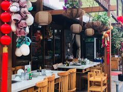 -二荆条·蜀鲜汇城市森林火锅