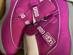 -UGG(燕莎奥特莱斯购物中心店)