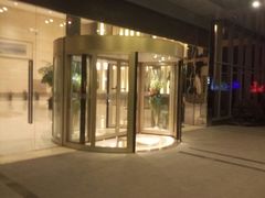 -杭州滨江宝龙城华美达酒店