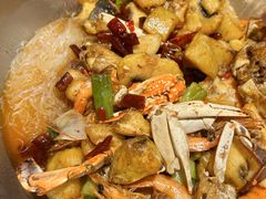 -七欣天香辣蟹火锅(闵行浦江欢乐颂店)