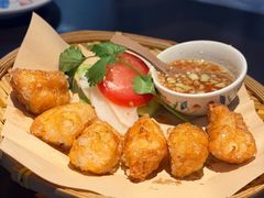 -大头虾越式风味餐厅(光明广场店)