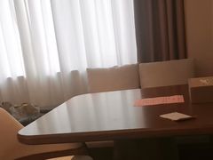 -广东大厦酒店(广州北京路步行街纪念堂地铁站店)
